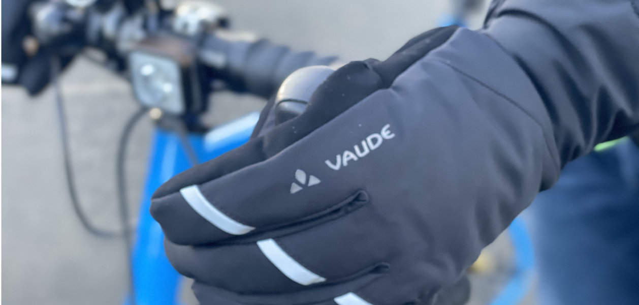 Nachhaltige Fahrradjacke von VAUDE: Men's All Year Moab Jacke im Test
